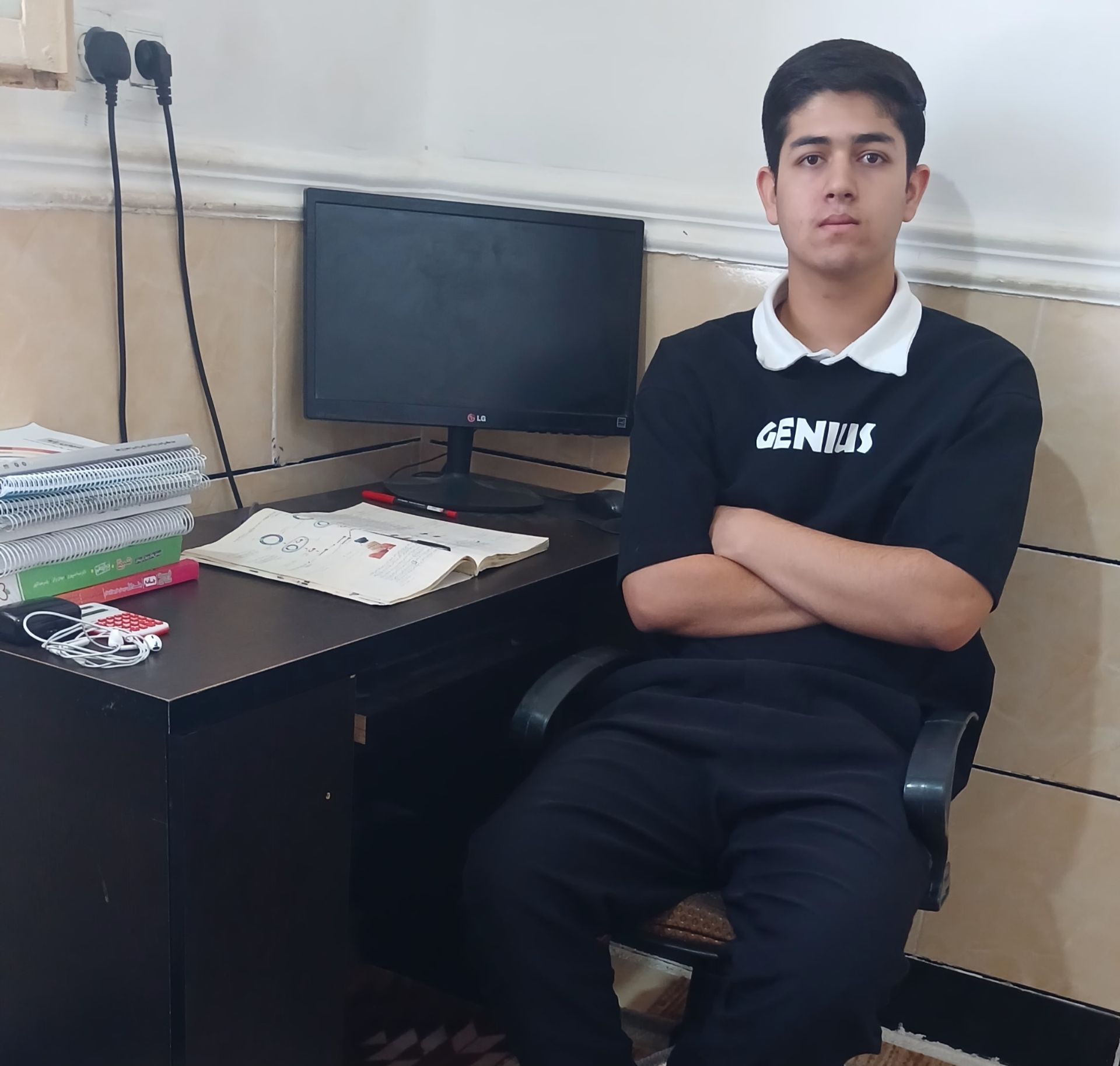 گفتگو با پویا آروش دانش آموز برتر دوازدهم تجربی