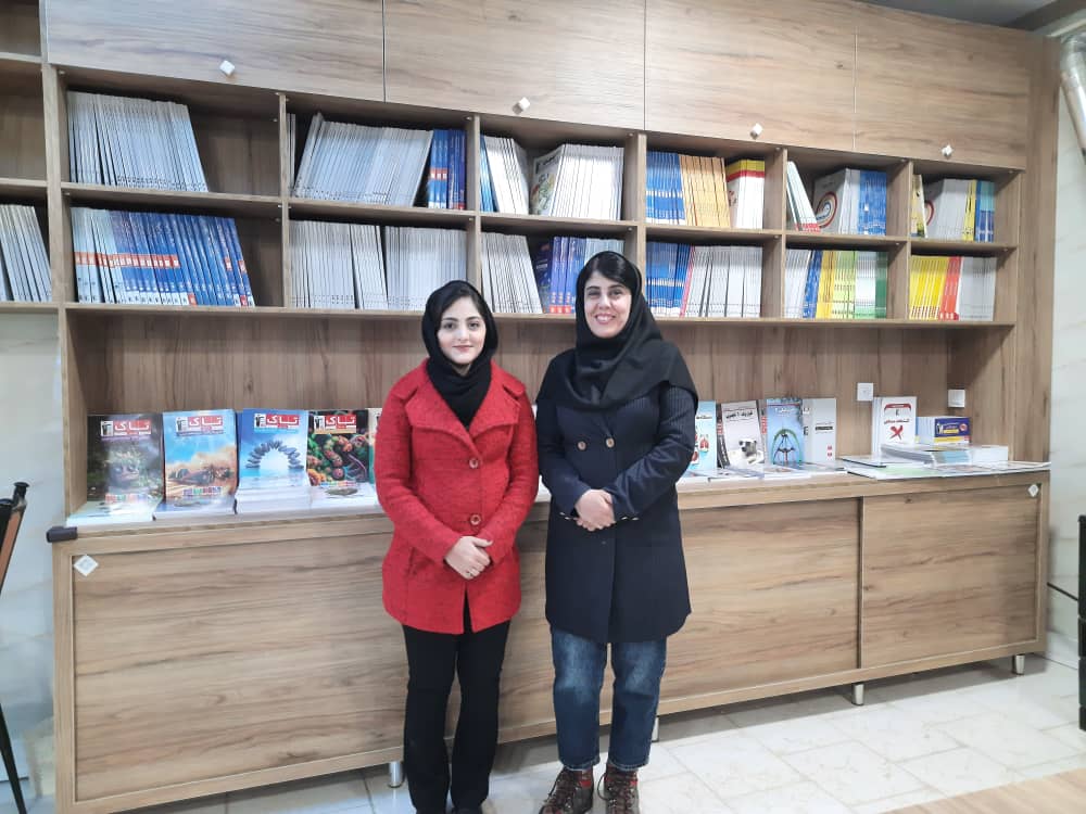 گفتگو با مریم کرد ورکانه پشتیبان برتر پیشرفت کنکوری شعبه یک همدان