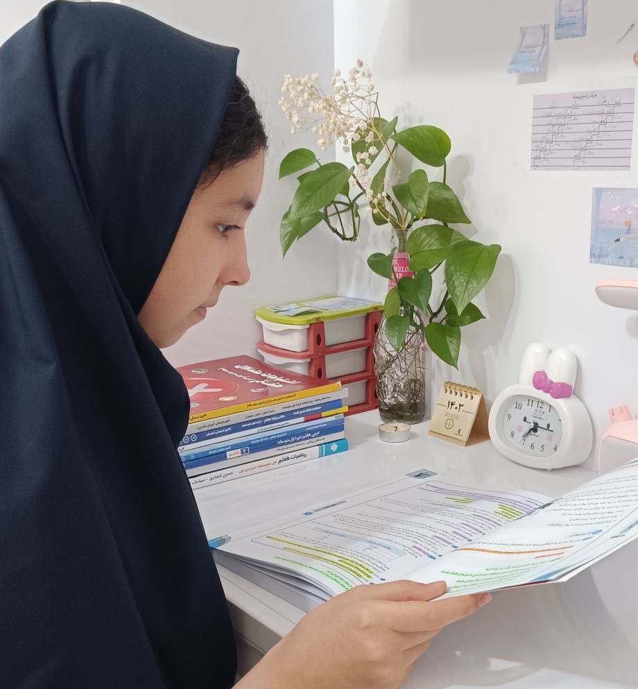 گفتگو با ال آی شعفی، قهرمان تابستان و پاییز، دانش آموز پایه هفتم