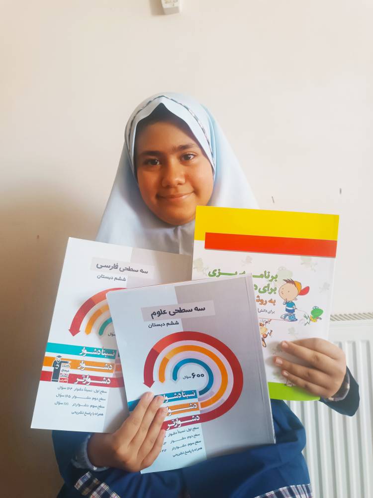 گفتگو با ثمین زنگیدن، دانش آموز پایه ششم و قهرمان تابستان و پاییز