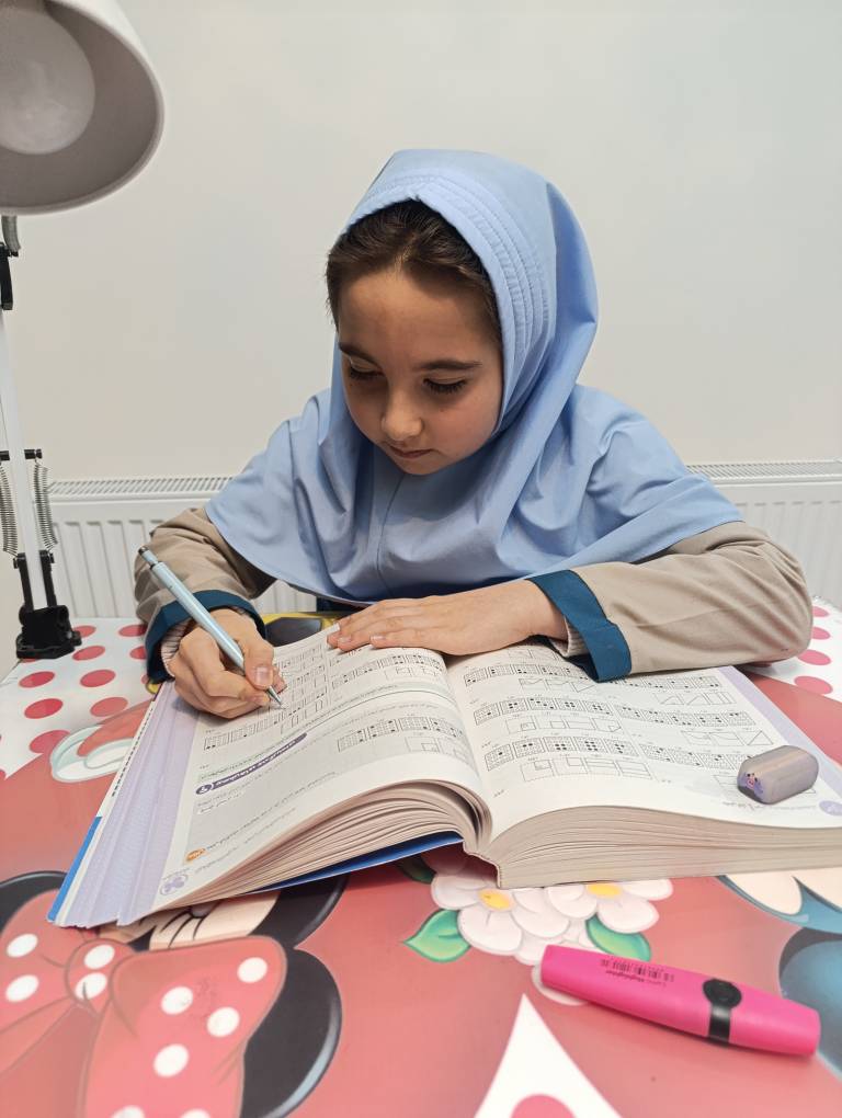 گفتگو با النا فطورچی، پایه پنجم و قهرمان تابستان و پاییز