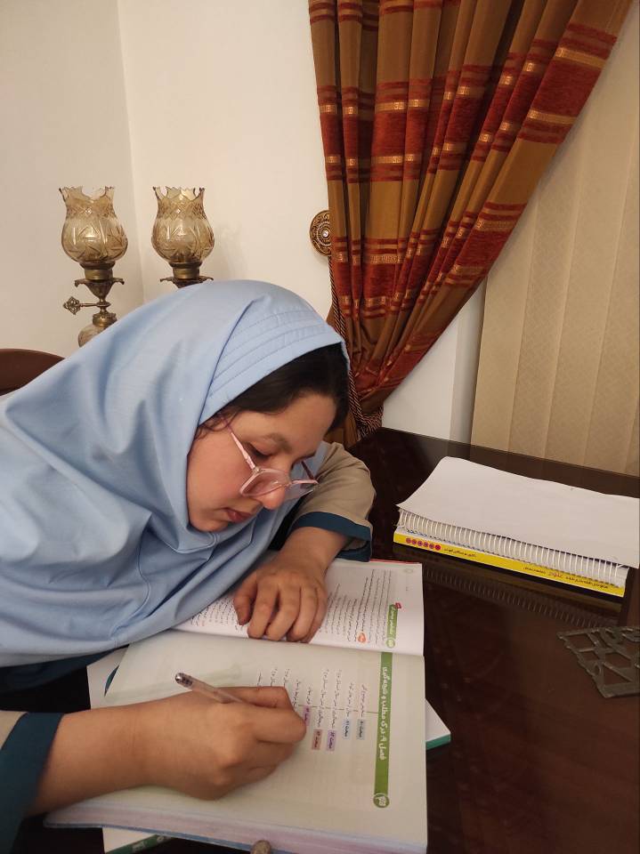 گفتگو با آوا یوسف نژاد، دانش آموز پایه ششم و قهرمان پیشرفت