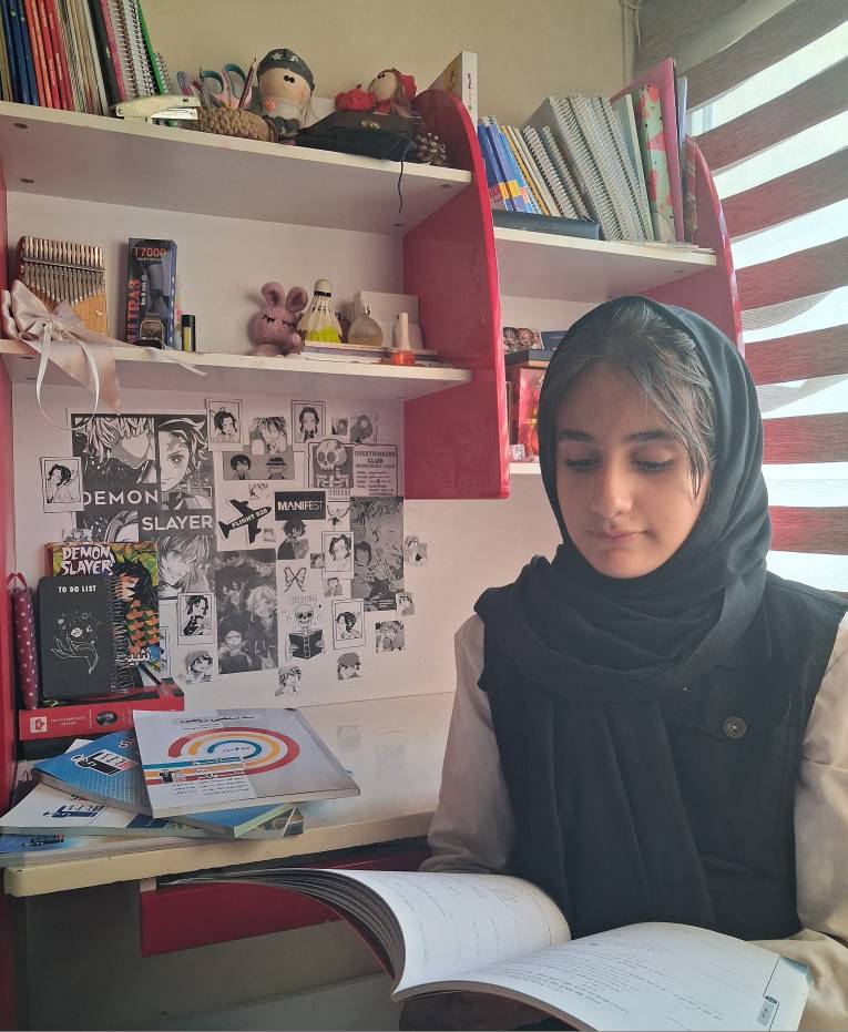 مصاحبه با زهرا حبیبی اصل دانش آموز قهرمان پاییز