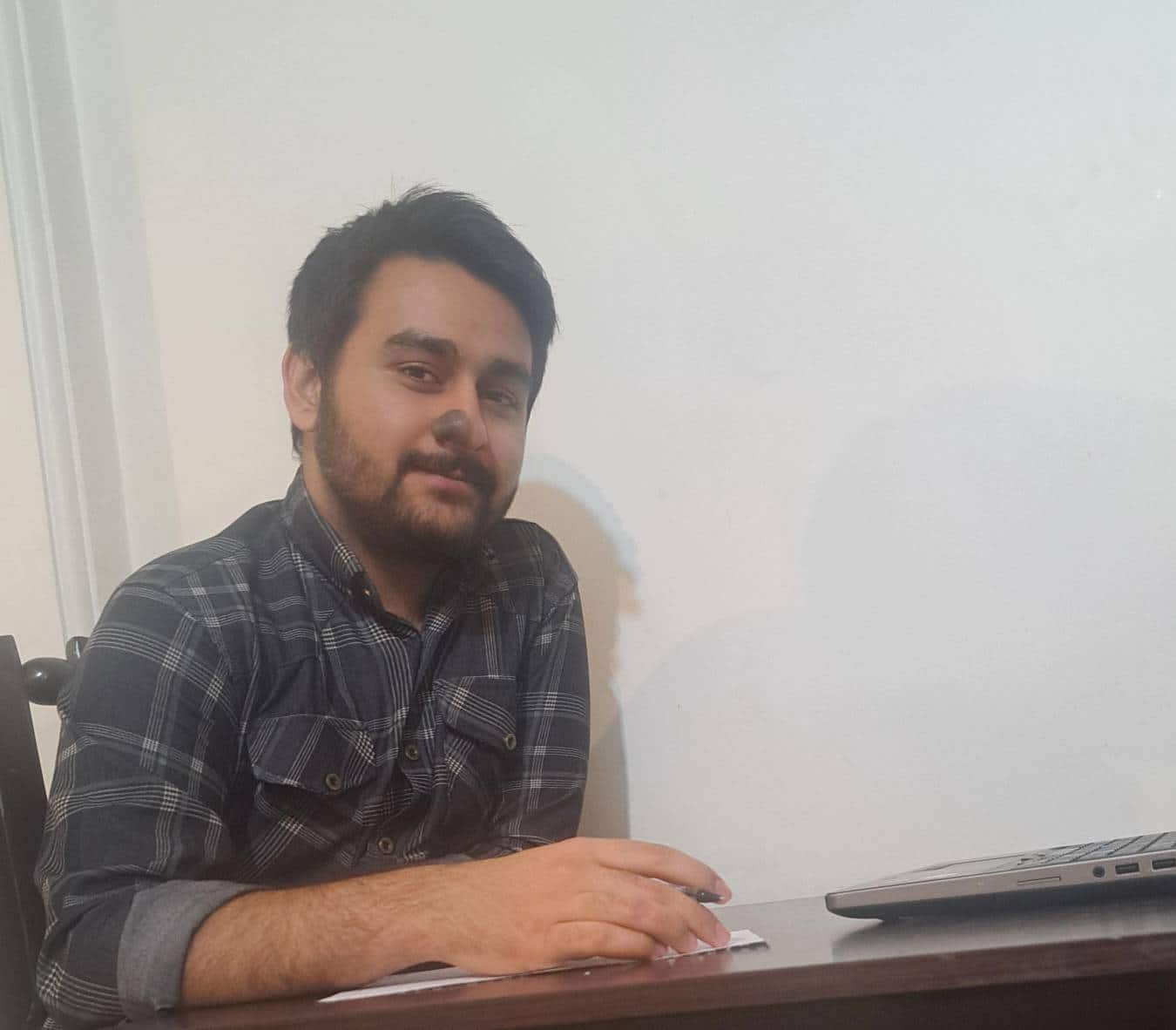 مصاحبه با محمدصادق کاظمی؛ دانش آموز رتبه برتر کنکور سراسری 1402