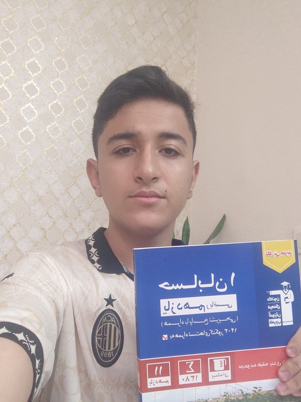 مصاحبه با پارسا صفاری؛ دانش آموز برتر یازدهم ریاضی