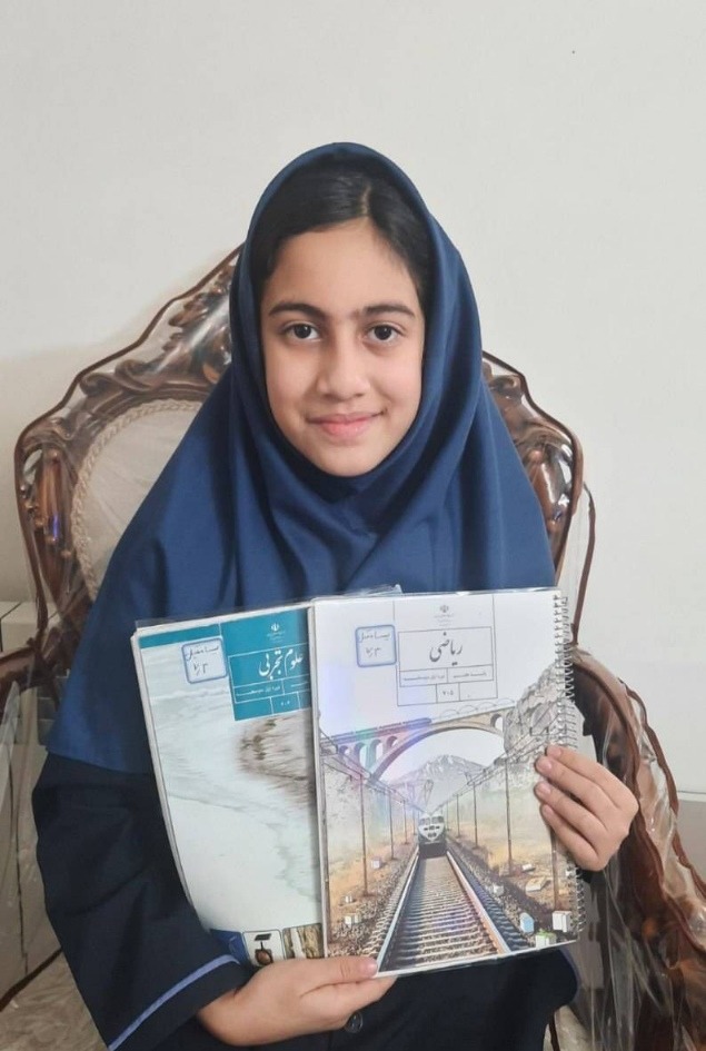 یسنا مقبل:پیشرفت در درس‌ها هدف من هست