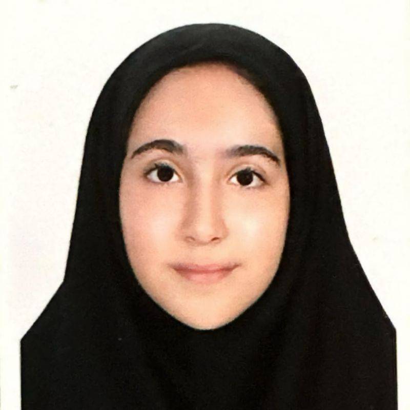 سارینا مطیع:از کتاب سه سطحی برای افزایش سطح مطالب استفاده میکنم