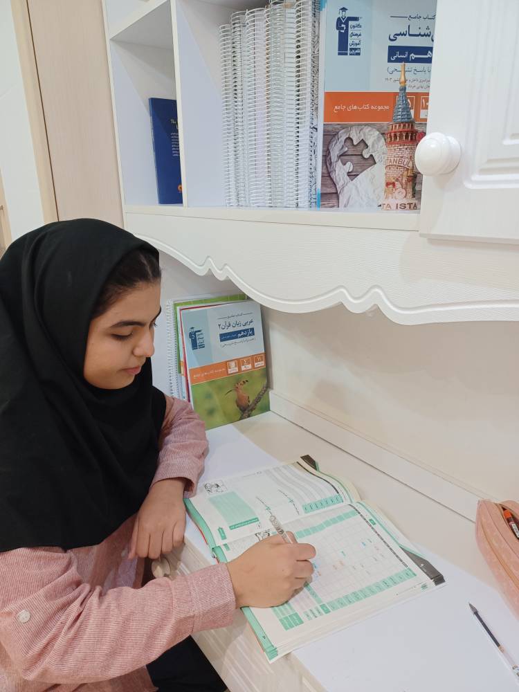 گفتگو با نیلوفر شمسی ؛ قهرمان تابستان و پاییز