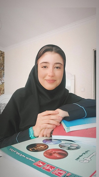 گفتگو با النا اکبریان رستاقی ؛ دانش آموز پایه هشتم