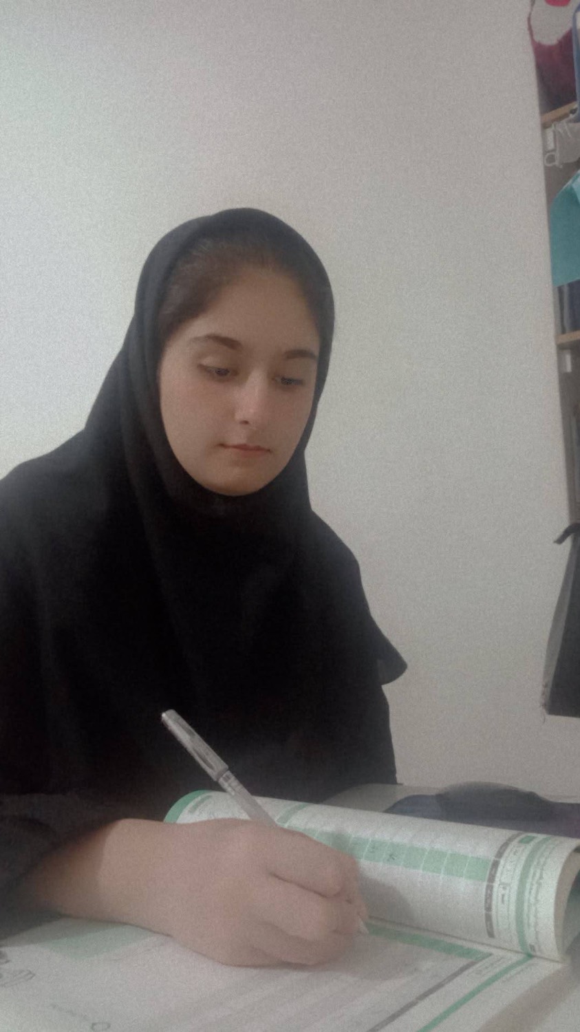 گفتگو با طناز جعفری ؛ دانش آموز دوازدهم ریاضی