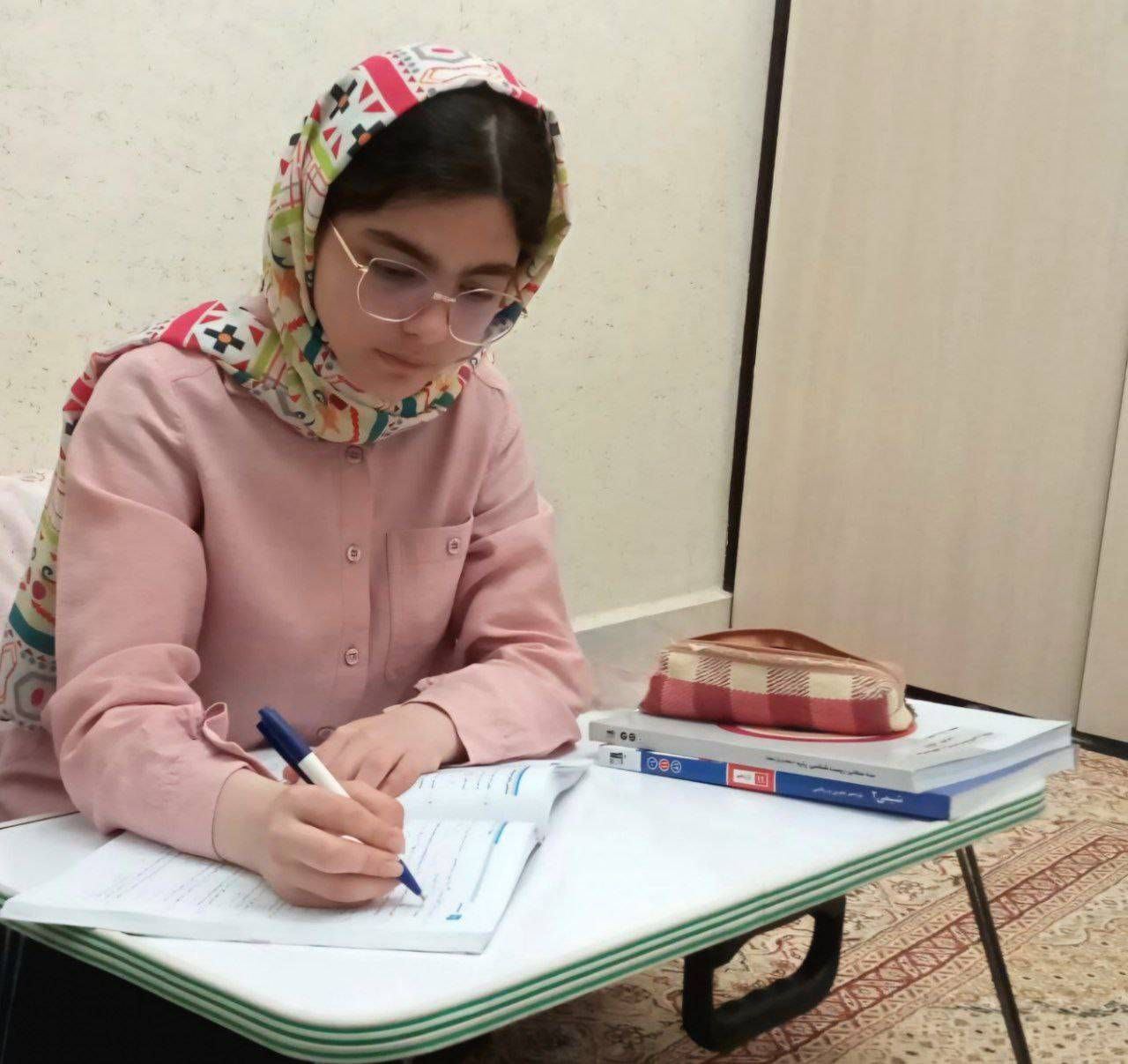 گفت و گو با فائزه شیر محمدی؛پایه یازدهم  تجربی با1437 پاسخ صحیح