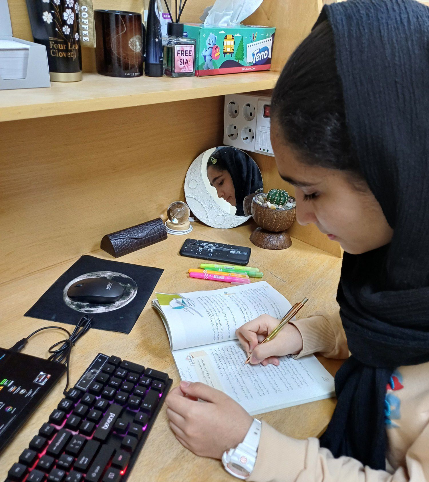 گفت و گو با هلیا سعیدی مقطع هشتم،قهرمان پیوستگی