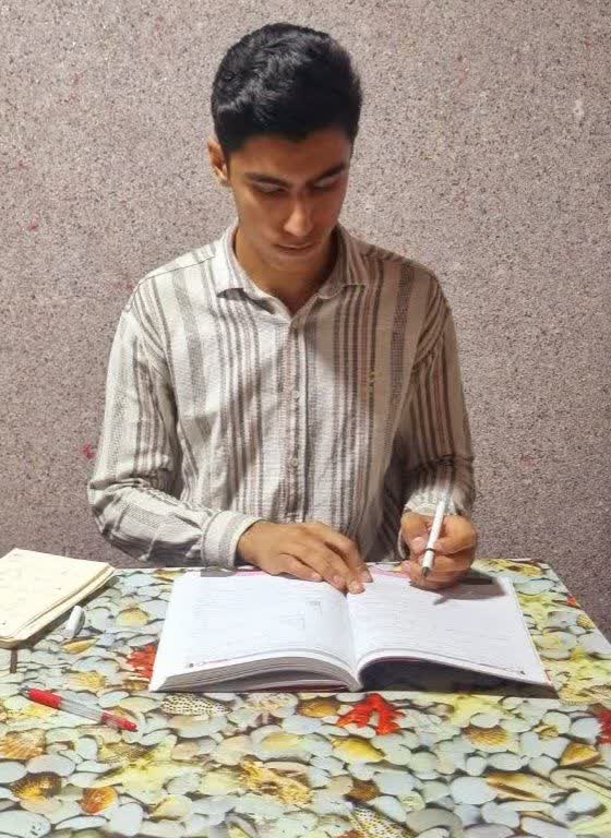 گفت و گو با امیرعباس دهقانیان - قهرمان پیشرفت