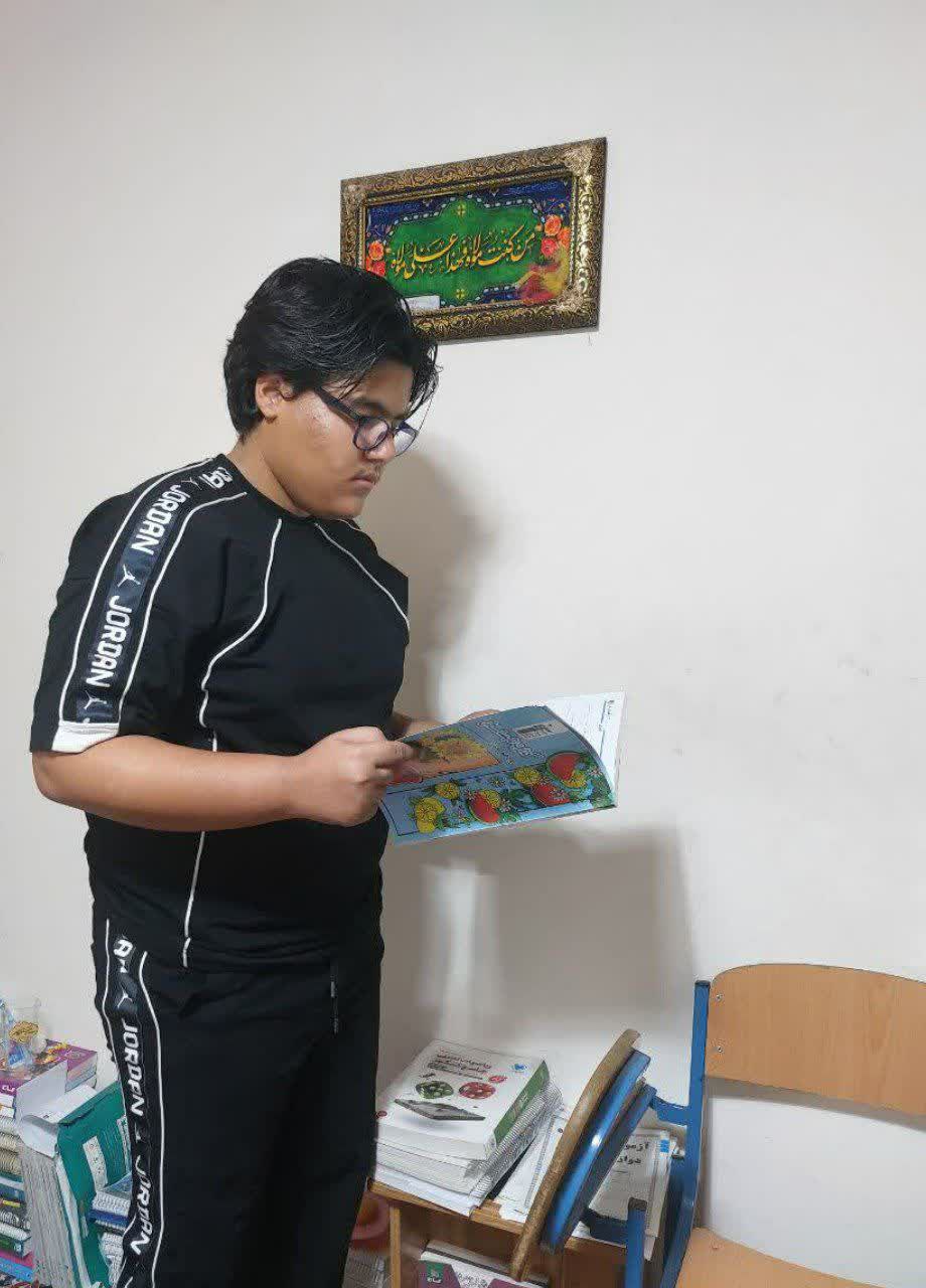 گفت و گو با رضا حقیقیان - دانش آموز پرتلاش یازدهم تجربی