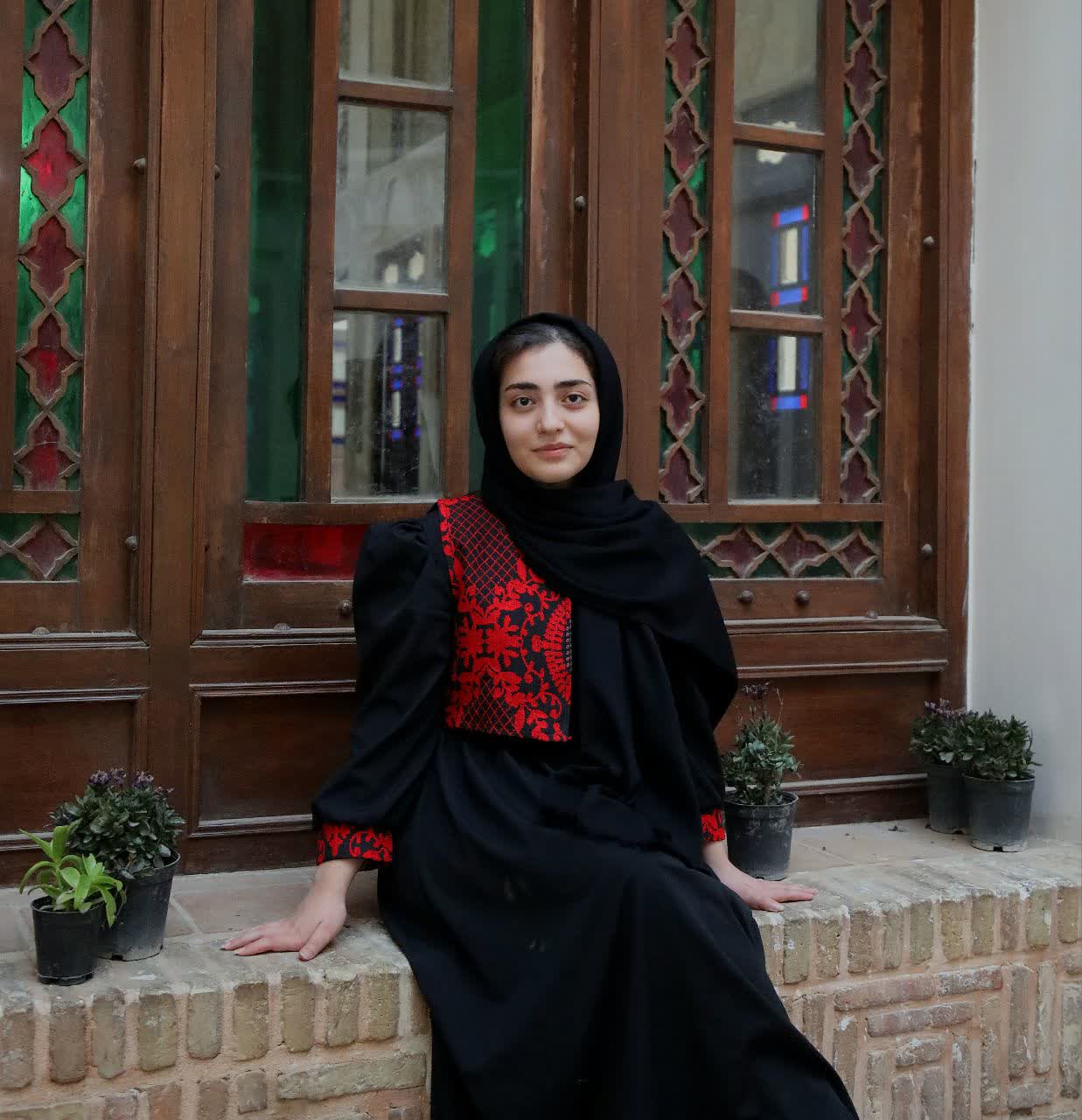 گفت و گو با فاطمه احسن زاده - دانش آموز پرتلاش یازدهم انسانی