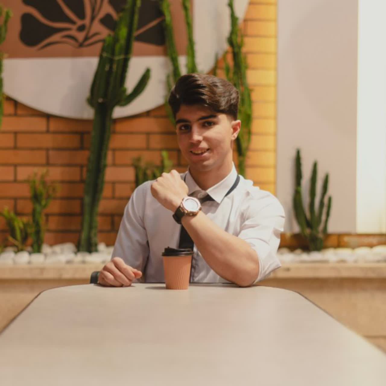 گفت و گو با مجتبی عباسپورمقدم -دانش آموز پر تلاش 12 انسانی