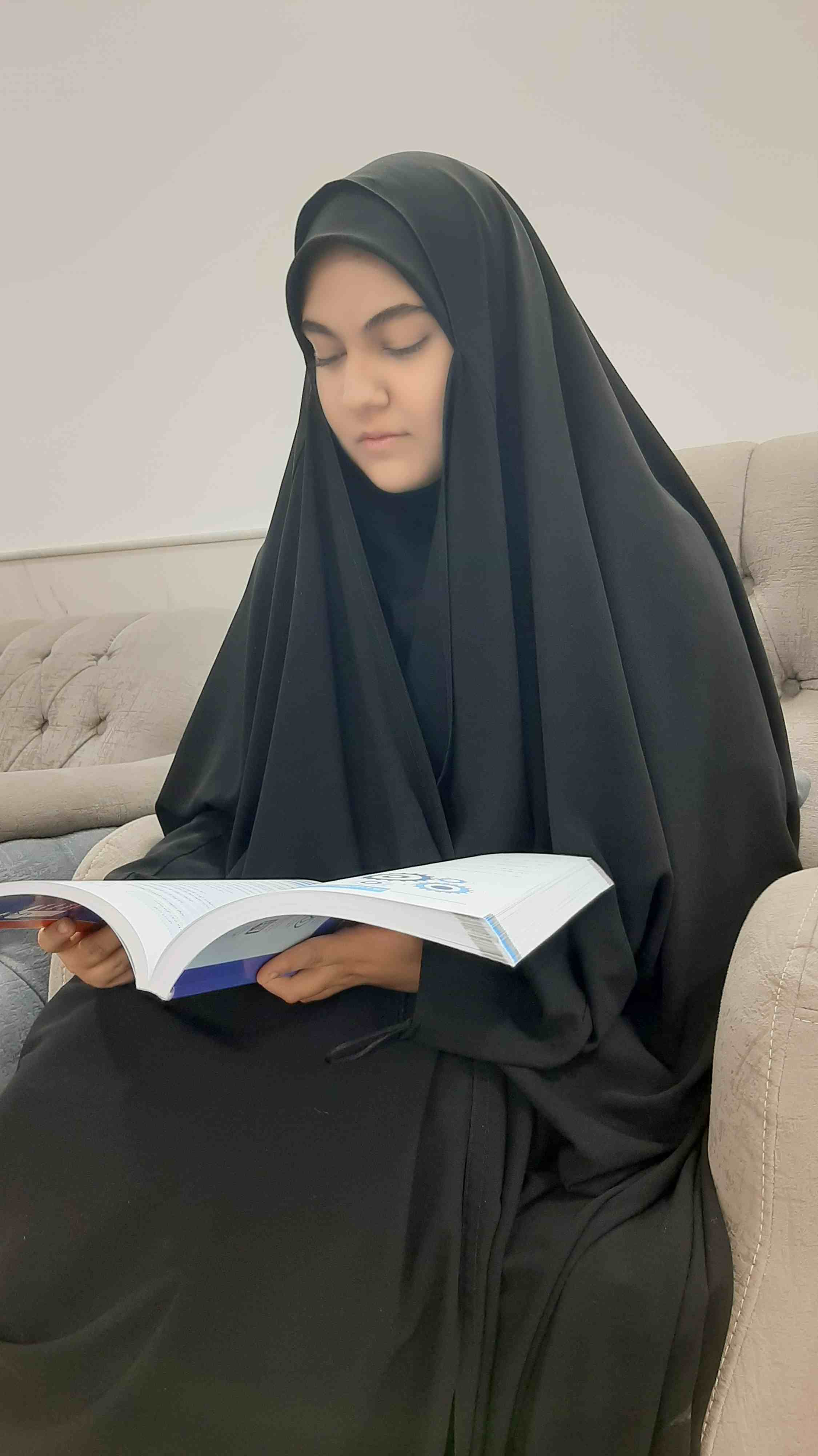 گفت و گو با زهرا نایب- قهرمان پیشرفت درسی