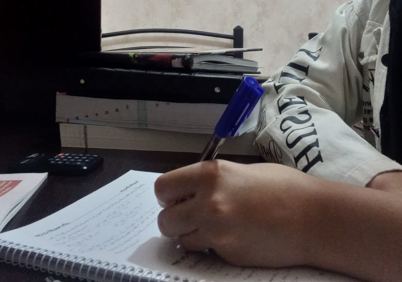 گفت و گو با زینب روحی-دانش آموز پرتلاش یازدهم تجربی