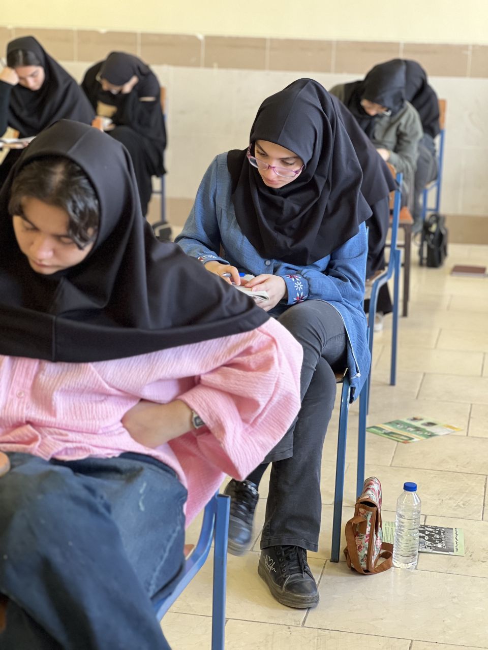 گفت و گو با مریم صادقی-  دانش آموز پرتلاش 12 انسانی