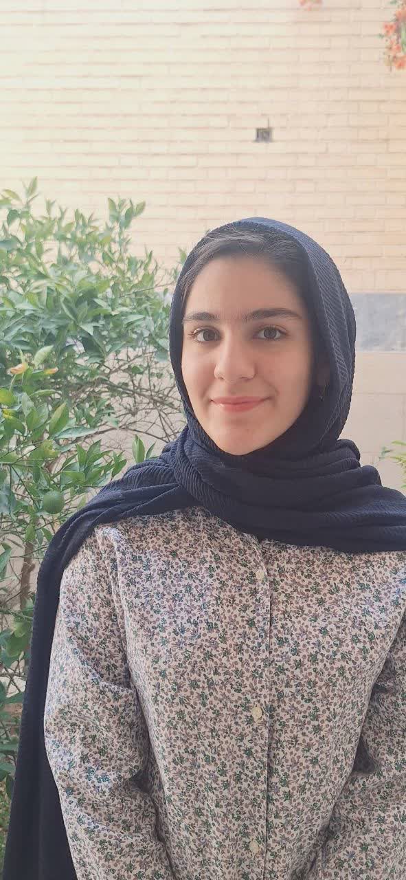 گفت و گو با ستاره قراخانی- دانش آموز پرتلاش نهم