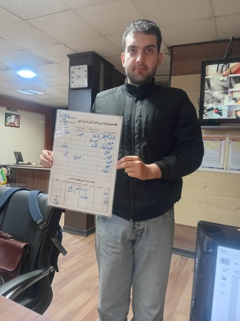 گفتگو با محمد مهدی مهراندشت؛ پشتیبان قهرمان پیشرفت درسی پایه