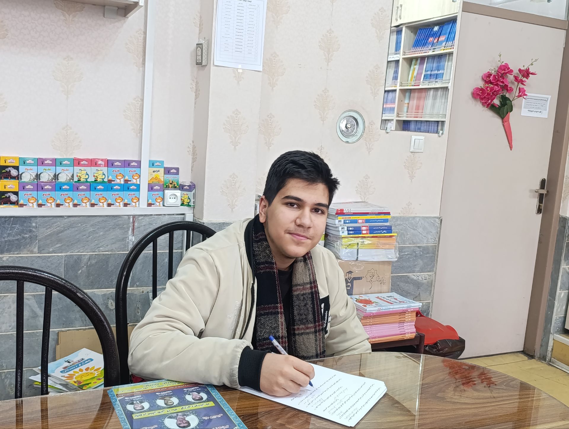 گفت و گو با علی آقاپورامین پایه دوازدهم از قهرمانان پاییز از بناب